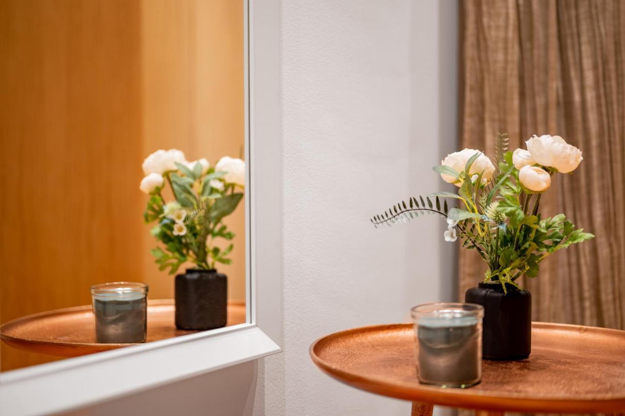 Days - Old Town - Spacious Apartment Prag